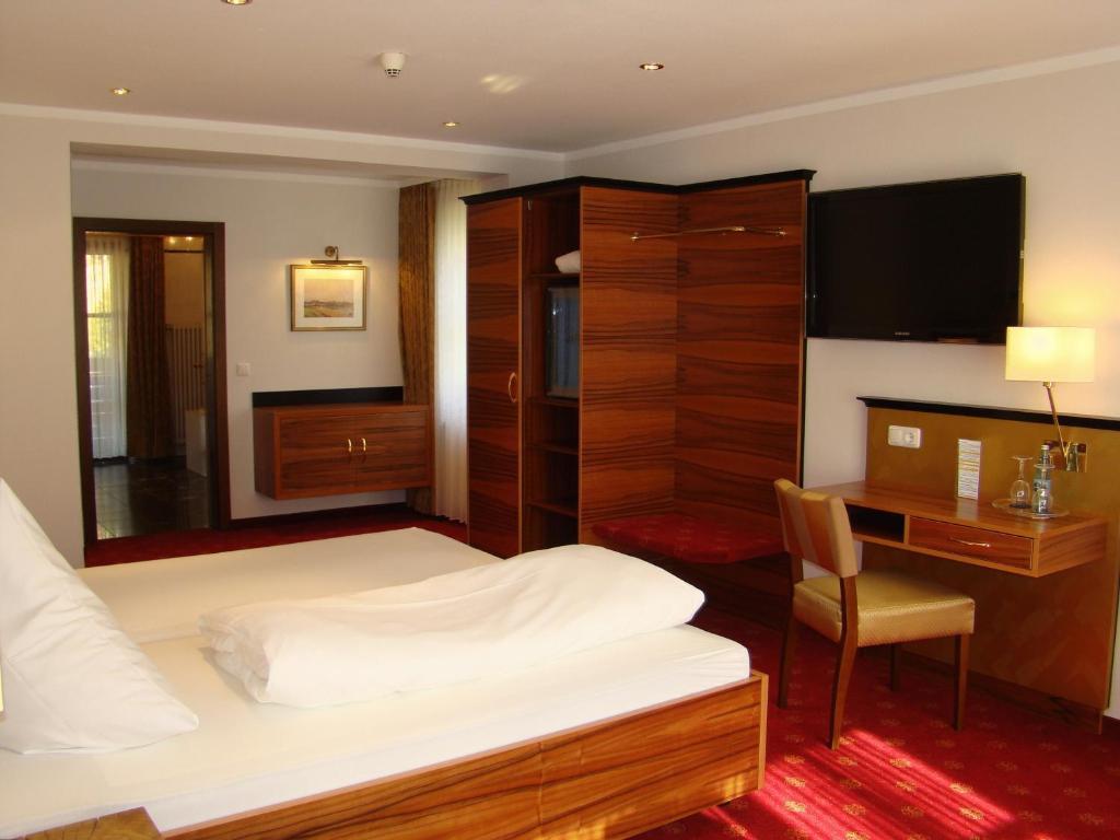 Naturhotel Rügers Forstgut Mespelbrunn Habitación foto